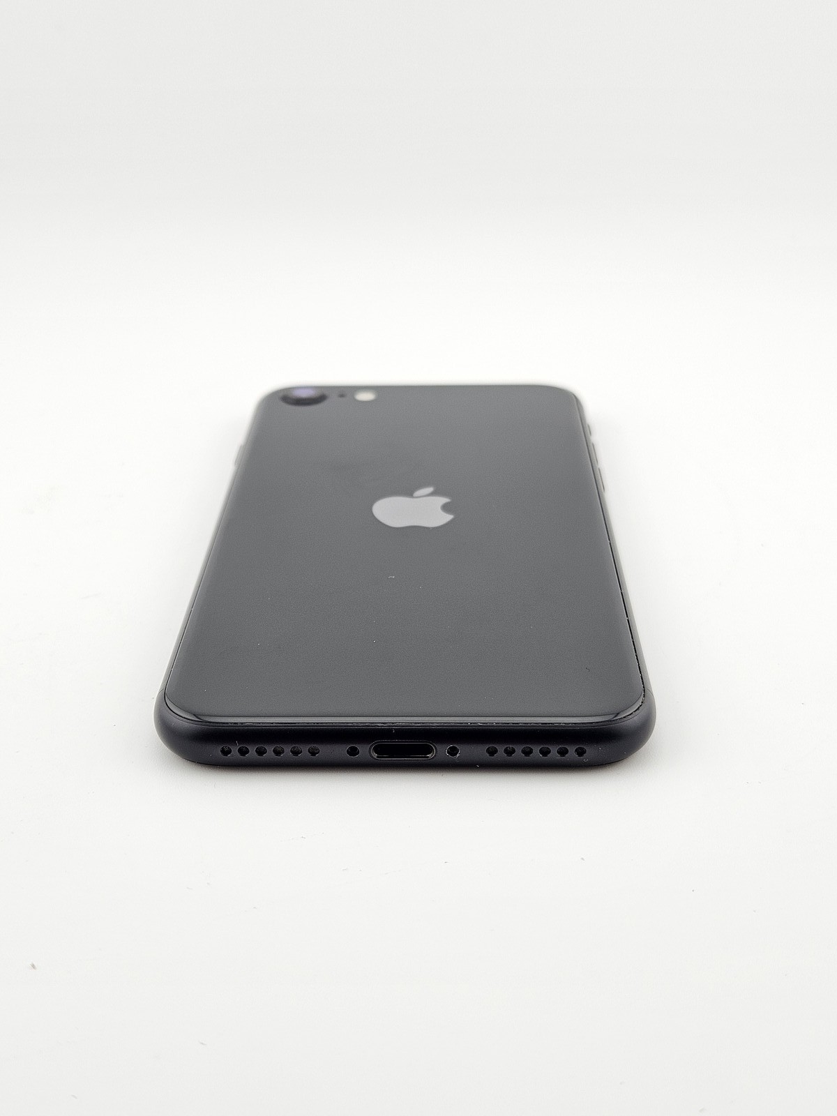 Apple iPhone SE (2020) – 64 GB – Black (Unlocked) AS-IS