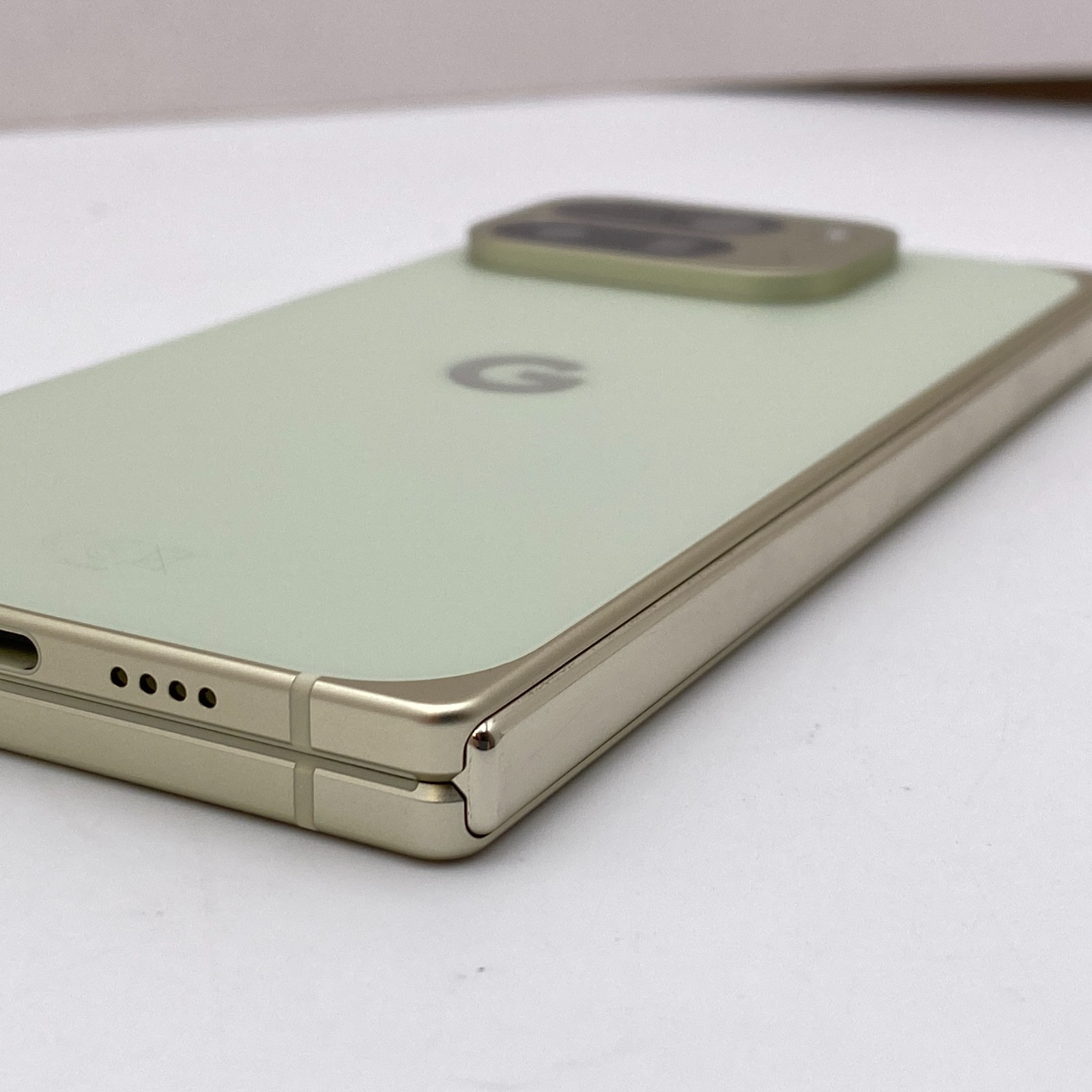Google Pixel 10 Pro Fold – 256GB – Jade (Unlocked) – Very Good Condition