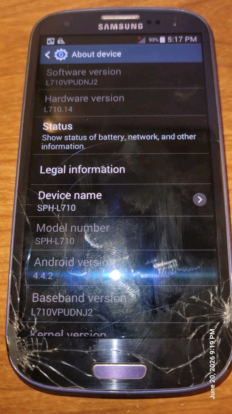 Samsung Galaxy S III (SPH-L710) Sprint, Black, 16GB, Works, Cracked Screen