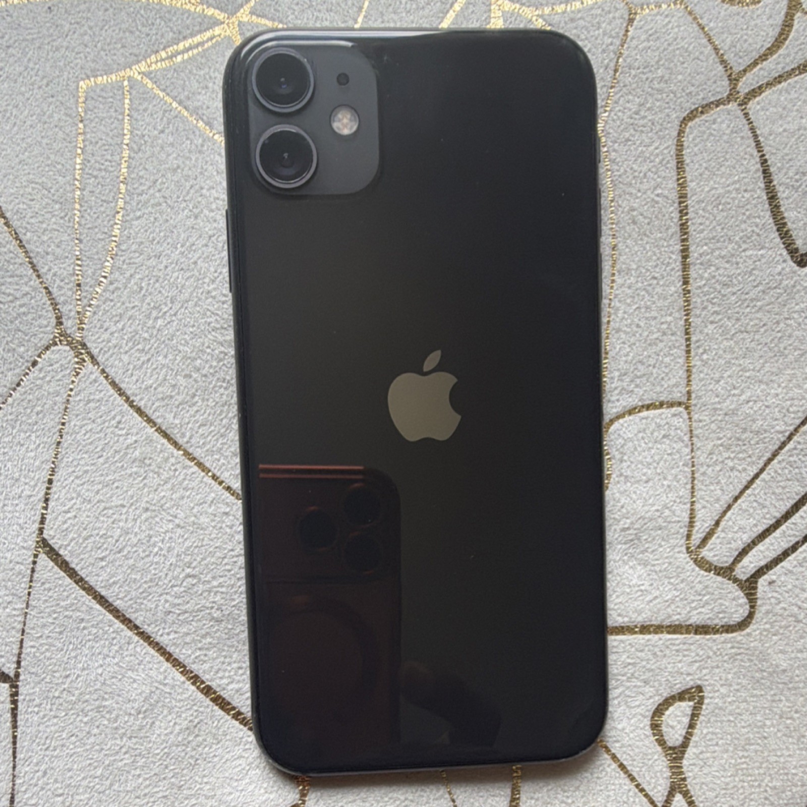 Apple iPhone 11 64GB Black 6.1in A13 12MP CDMA iOS Wi-Fi BT w/ Box