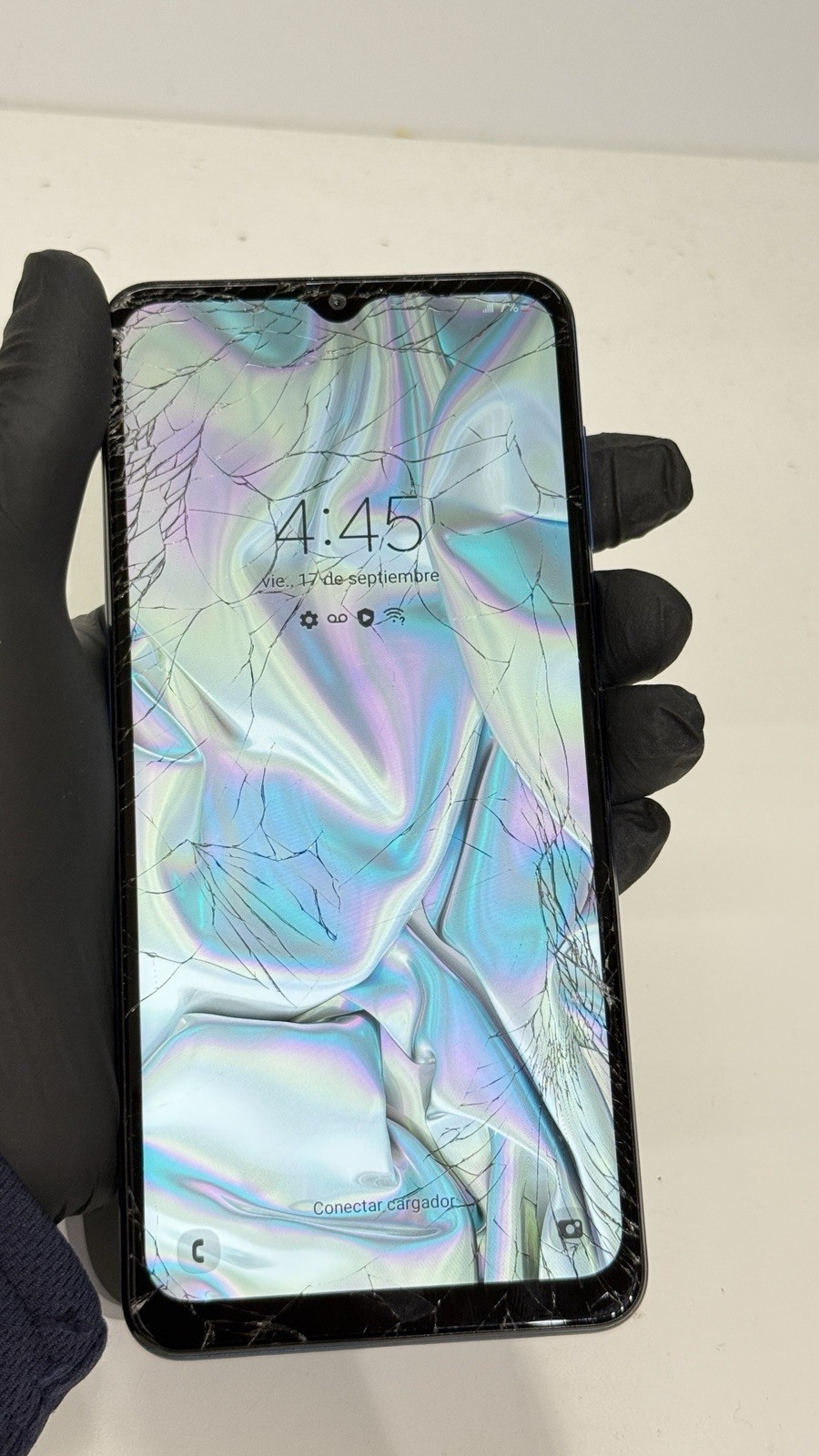 Samsung Galaxy A12 – 32GB – Blue – Cracked Screen – FULLY FUNCTIONAL – Unlocked