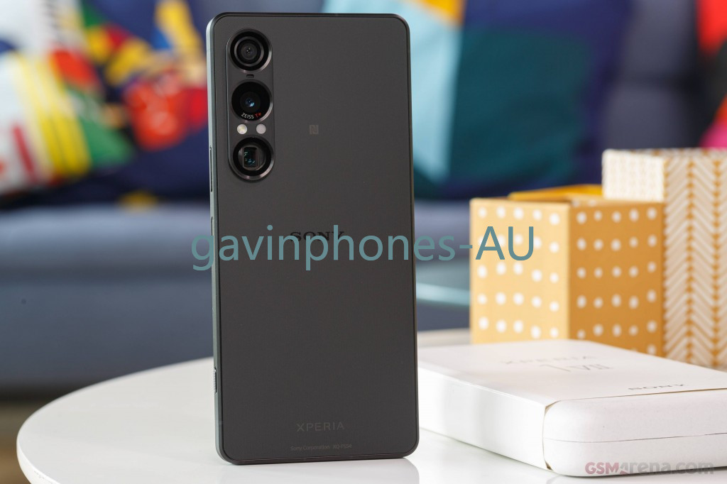 Unlocked Xperia 1 VII 256GB DualSIM Smartphone 48MP Triple Camera 120Hz OLED 5G