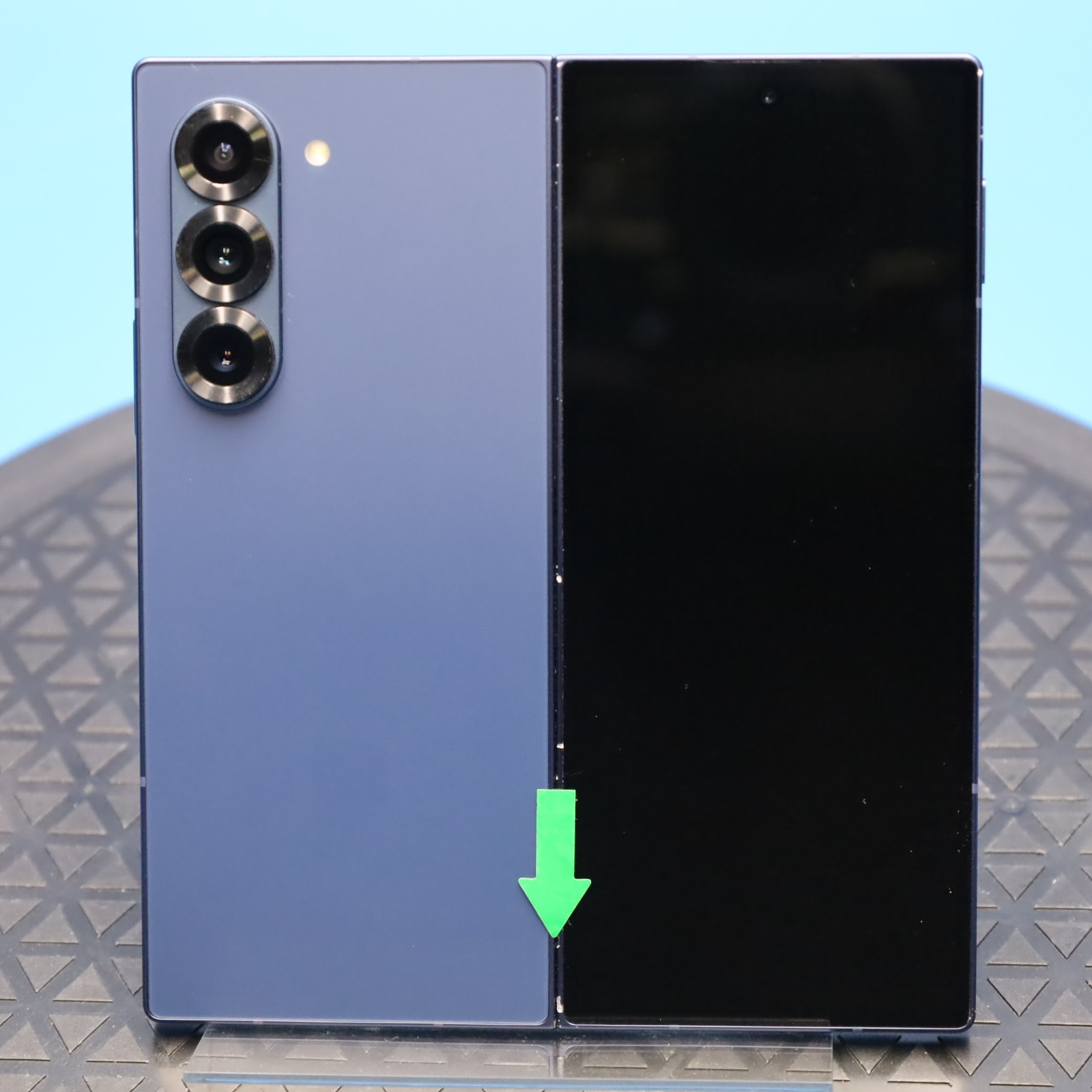 Samsung Galaxy Z Fold6 – 1TB – Navy (Unlocked)