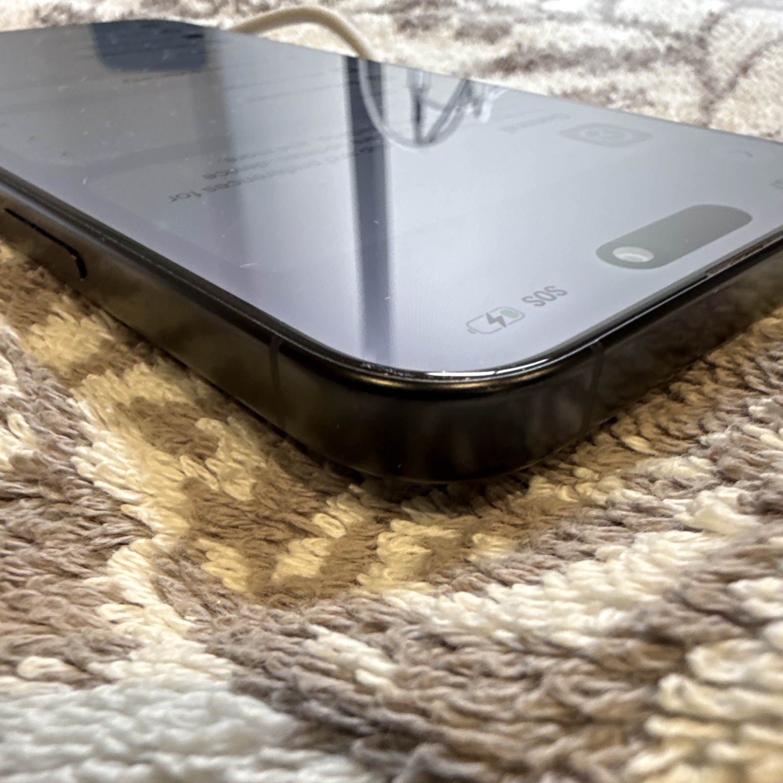 Apple iPhone 16 Pro Max 256GB Black AT&T Network Locked Wi-Fi Bluetooth – AV10