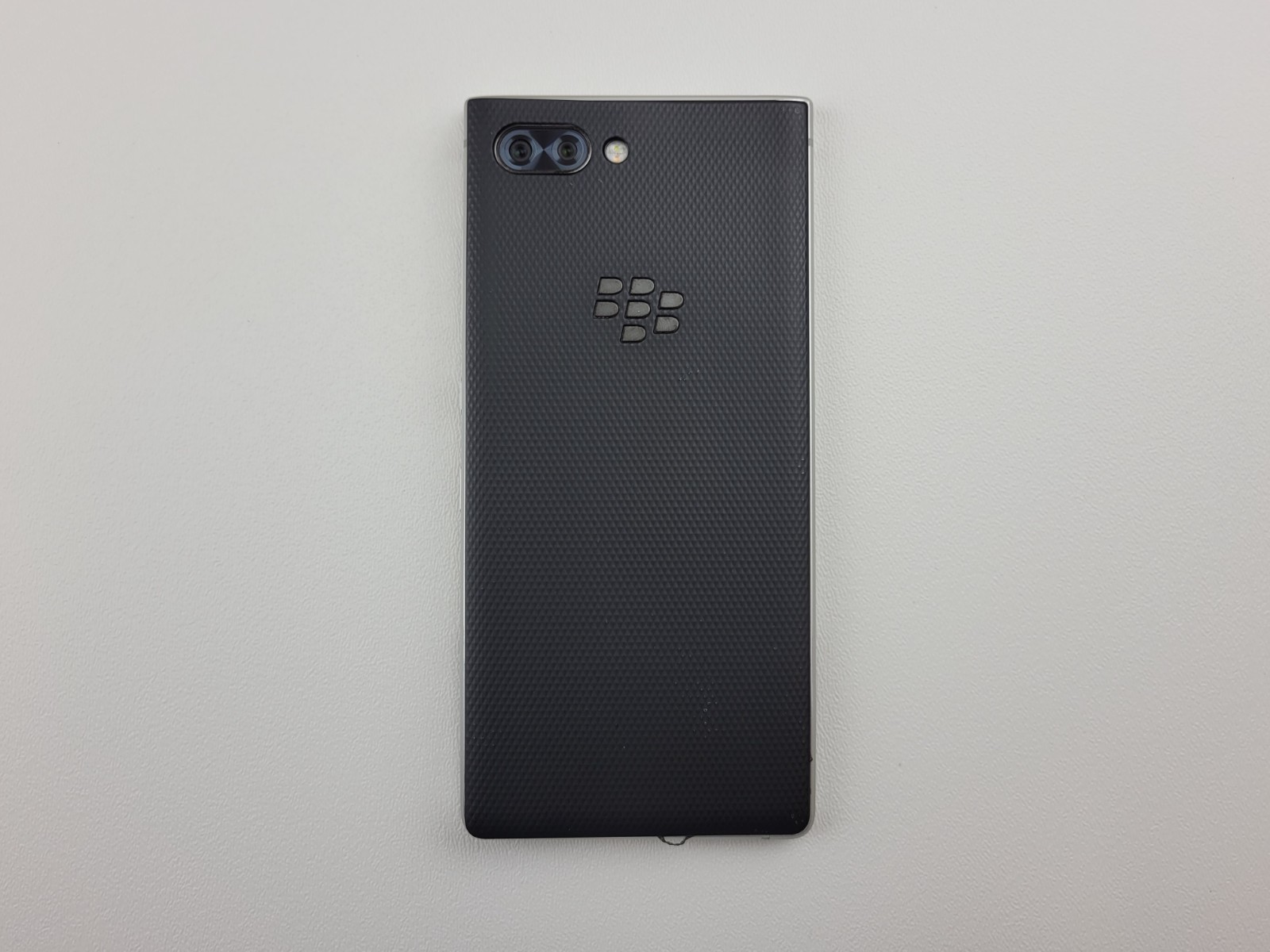 BlackBerry Key2 (BBF100-2) 64GB – Silver (GSM Unlocked) – POOR CONDITION – H7073