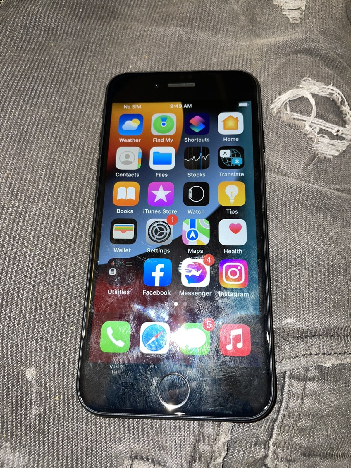 Apple iPhone 12 – 64GB – Black (Unlocked) A2172 (CDMA + GSM)