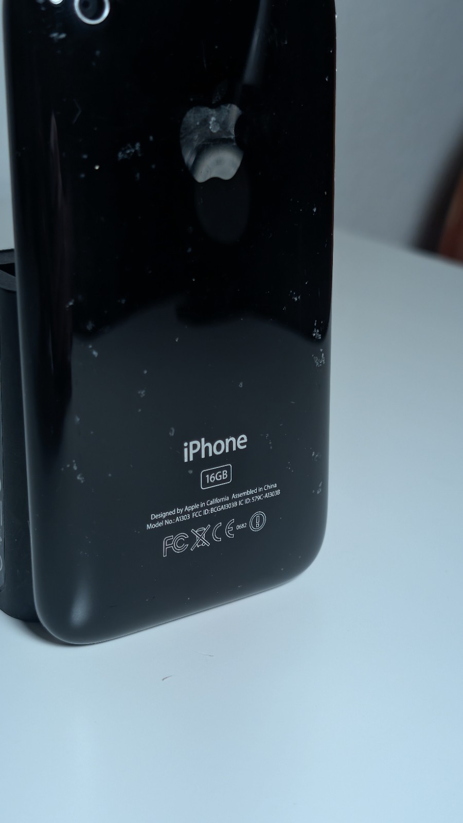 Apple iPhone 3GS A1303 – 16 GB – Black (AT&T) – Tested/Working/Video Demo