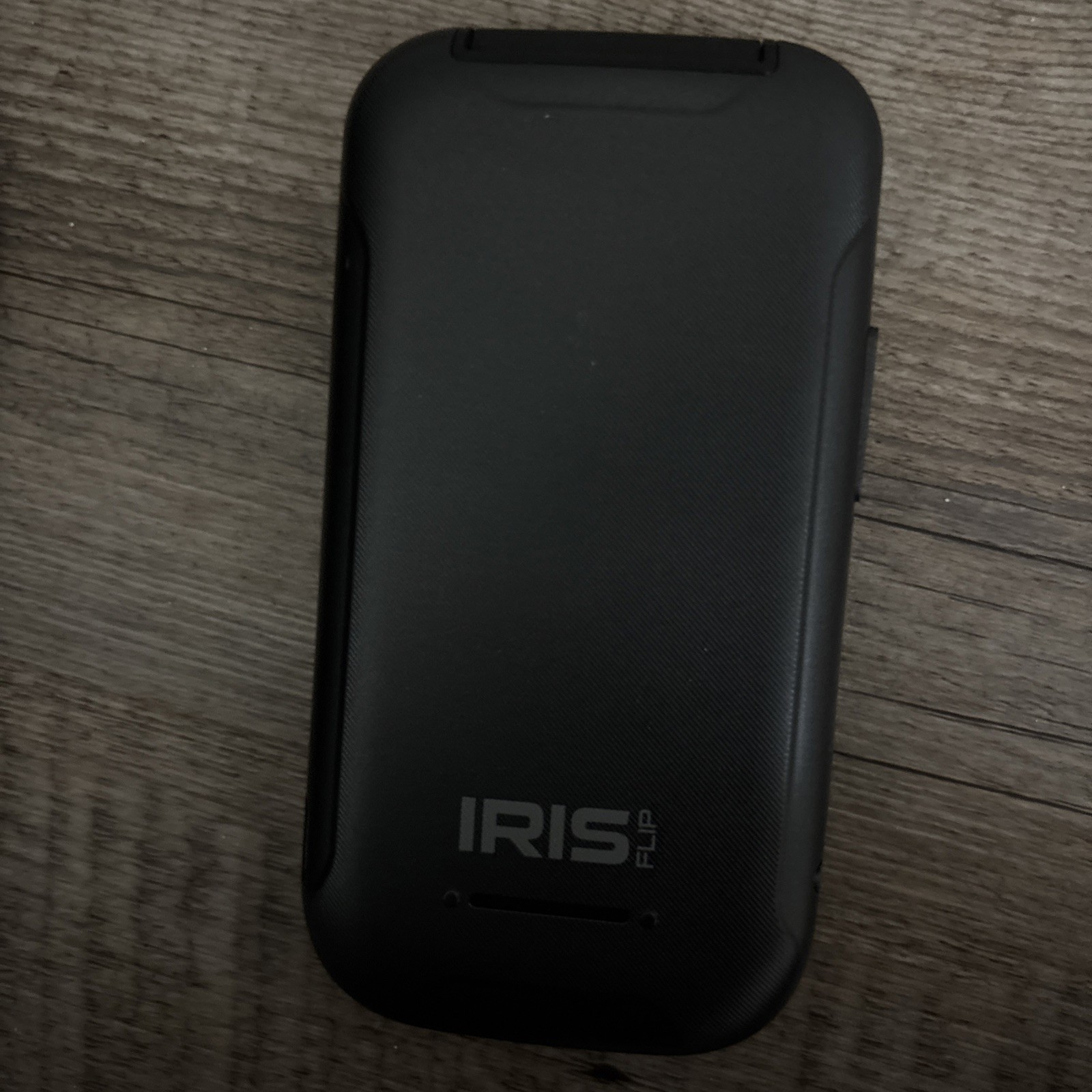 Used Consumer Cellular Iris eSim Flip Phone 8GB 5.0MP Camera 4G LTE Free Unlock