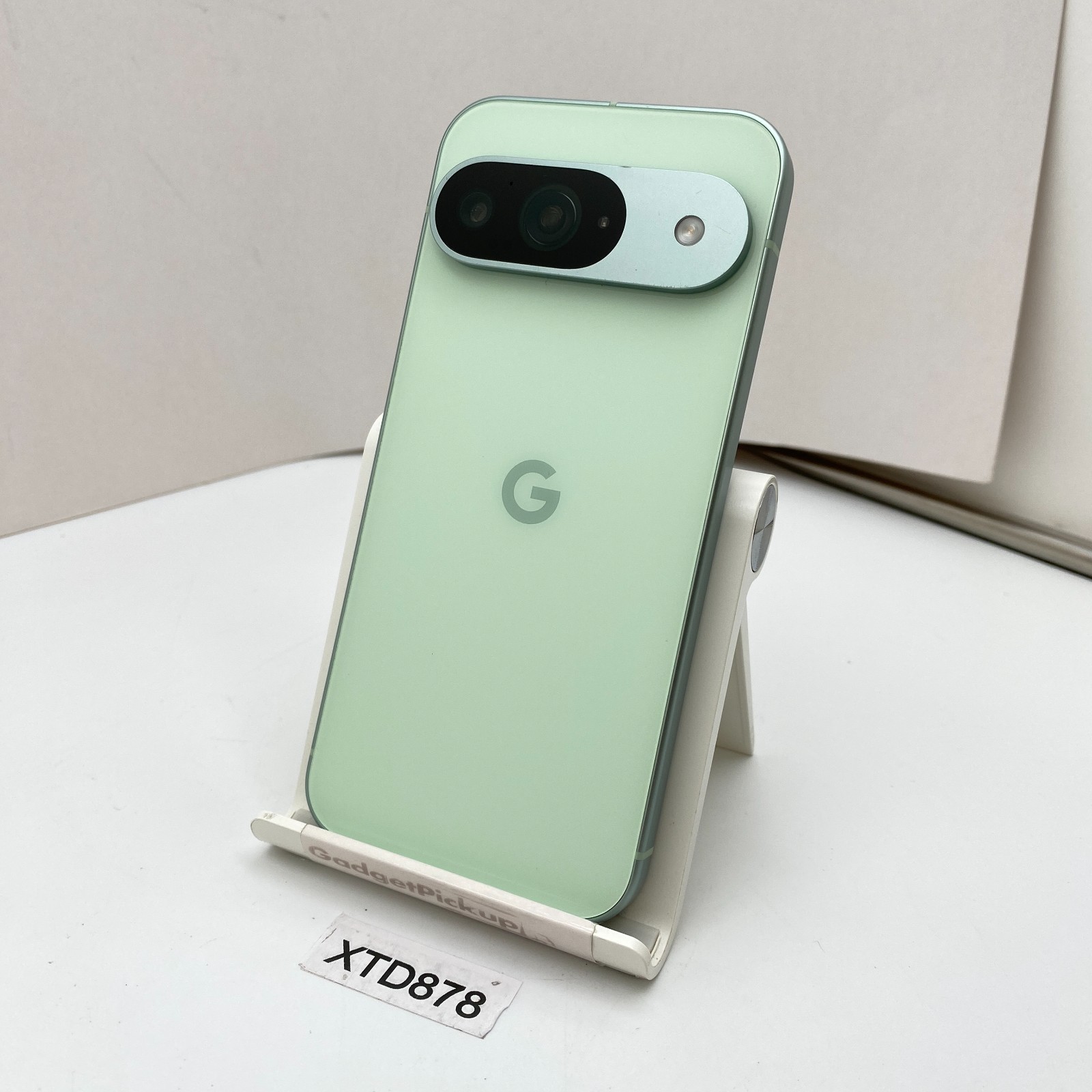 Google Pixel 9 – 128GB – WinterGreen (Unlocked) – Fair Condition