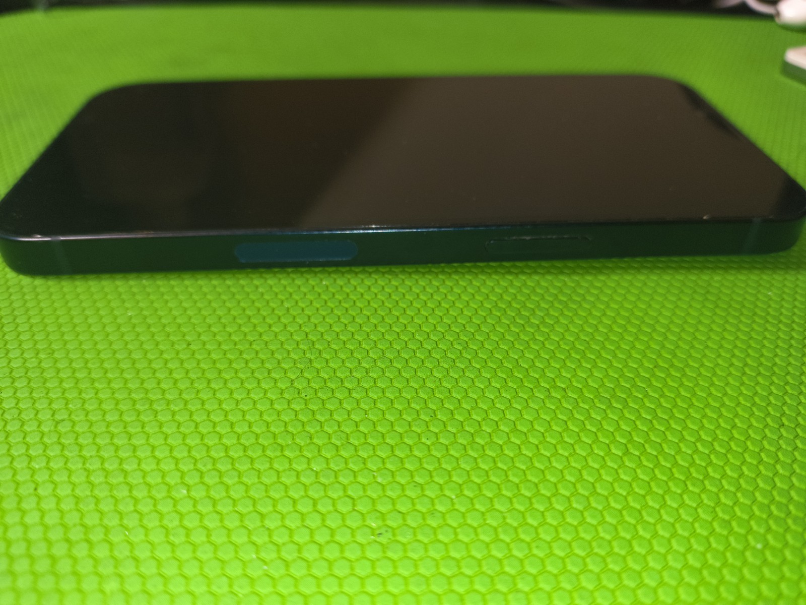 Apple iPhone 13 (A2482) 128GB (Unlocked) ready for use No locks
