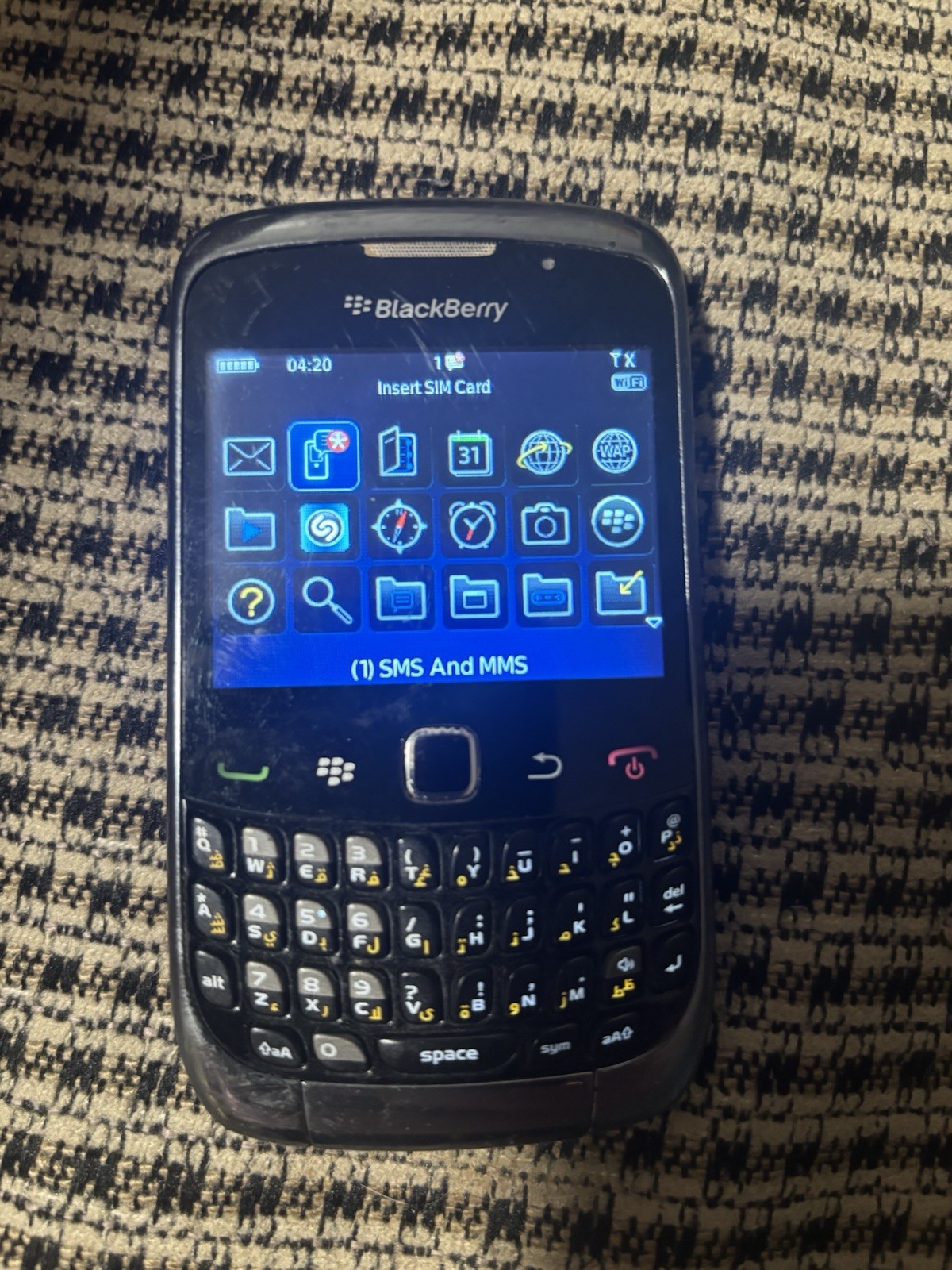 BlackBerry Curve 9300 QWERTY Bar Phone Black 256MB 2MP GSM Wi-Fi 2G