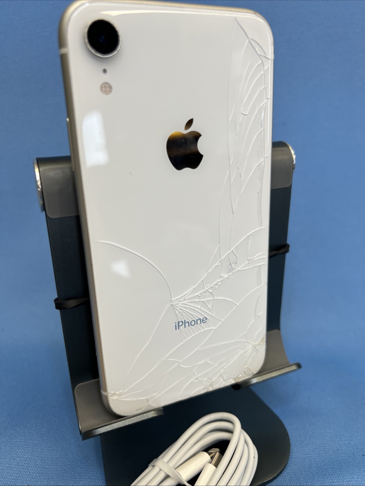 Apple iPhone XR 64GB White (AT&T Only) A1984 Works Great See Back Of Phone