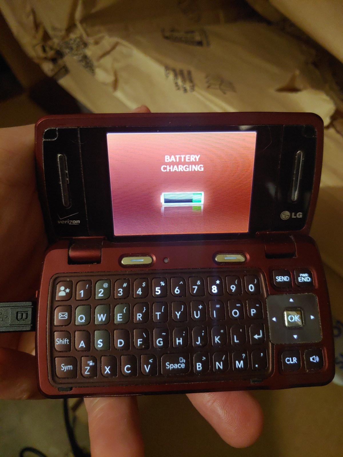 LG enV3 LG-VX9200 Verizon Wireless Maroon Flip Cell Phone w/ Chargers & Box