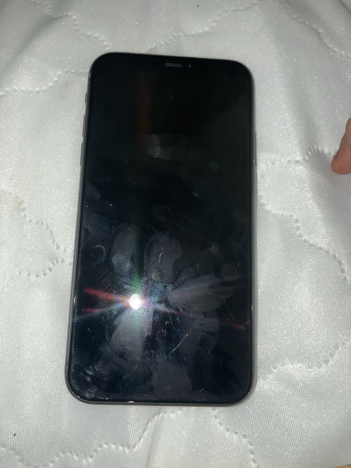 Apple iPhone 11 Black 6.1″ 12MP iOS Smartphone Bluetooth Wi-Fi NFC